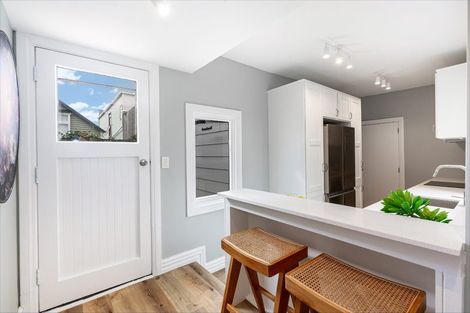 Photo of property in 4 Brougham Street, Mount Victoria, Wellington, 6011