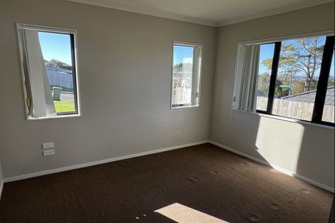 Photo of property in 36 Tiriwa Drive, Massey, Auckland, 0614