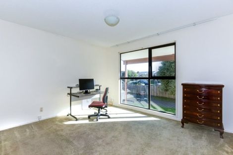 Photo of property in 20 Sawtell Place, Northcote, Christchurch, 8052