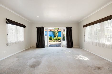 Photo of property in 16 Mahana Road, St Andrews, Hamilton, 3200