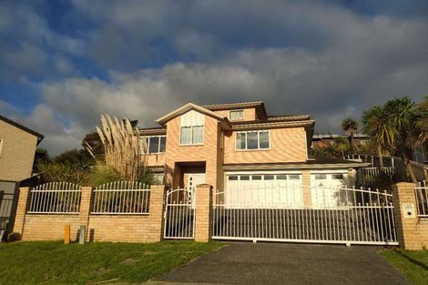 Photo of property in 21 Loughros Place, Pinehill, Auckland, 0632