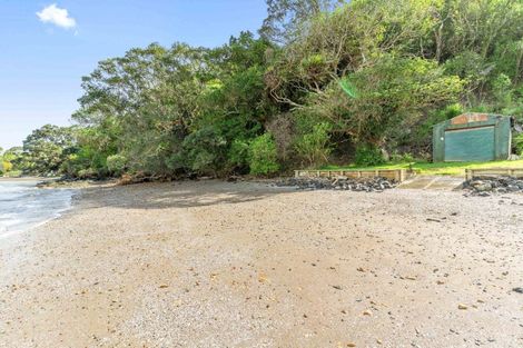 Photo of property in 30 Manganese Point Road, Tamaterau, Whangarei, 0174
