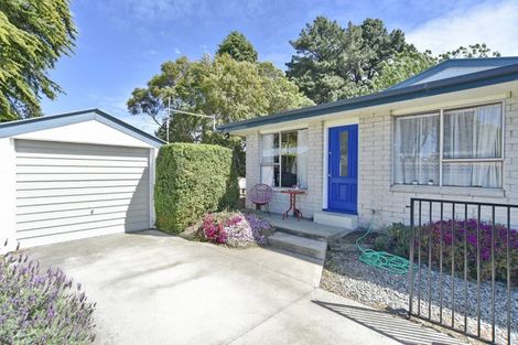 Photo of property in 2/122a Hay Street, Bromley, Christchurch, 8062