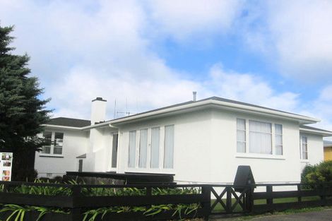 Photo of property in 28 Liverpool Street, Takaro, Palmerston North, 4412
