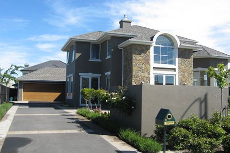 Photo of property in 6 Riverbank Road, Northwood, Christchurch, 8051