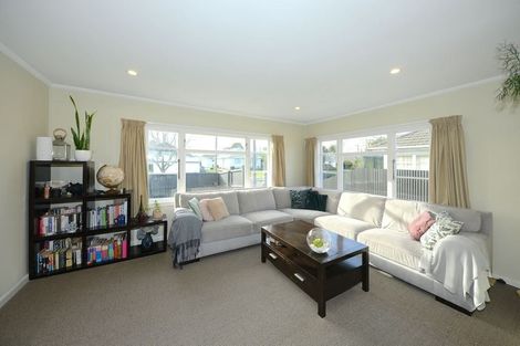 Photo of property in 4 Dunedin Street, Redwood, Christchurch, 8051