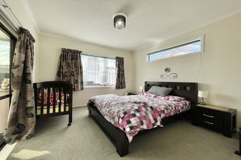 Photo of property in 3 Pilcher Crescent, Naenae, Lower Hutt, 5011