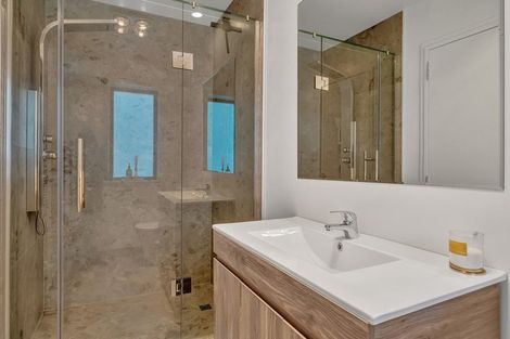 Photo of property in 5/86 Fred Taylor Drive, Westgate, Auckland, 0814