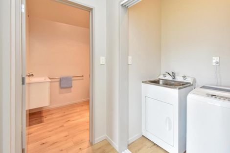 Photo of property in 16 Kuparu Street, Weymouth, Auckland, 2103