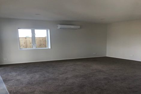 Photo of property in 2 Riroriro Close, Papakura, 2110