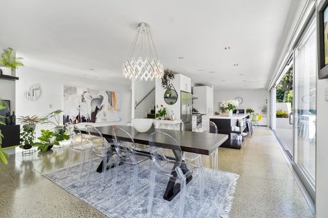 Photo of property in 21 West End Road, Herne Bay, Auckland, 1022