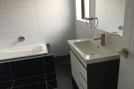 Photo of property in 8 Will Street, Huapai, Kumeu, 0810