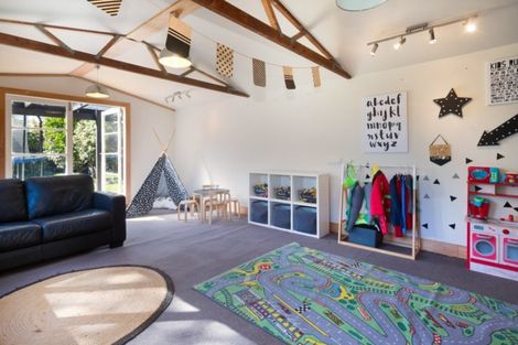 Photo of property in 23 Maranui Avenue, Point Chevalier, Auckland, 1022