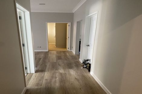 Photo of property in 2 Creggan Crescent, Flat Bush, Auckland, 2019