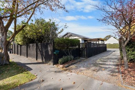 Photo of property in 102 Somerfield Street, Somerfield, Christchurch, 8024