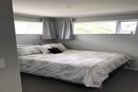 Photo of property in 63a Walton Street, Red Beach, 0932