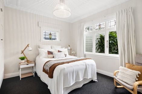 Photo of property in 17 Pembroke Road, Northland, Wellington, 6012