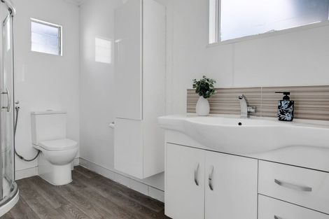 Photo of property in 52 Bay Street, Red Beach, 0932