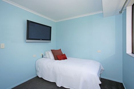 Photo of property in 580 Burtt Road, Runciman, Drury, 2578