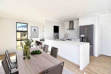 Photo of property in 32 Korowhiti Road, Clarks Beach, 2122