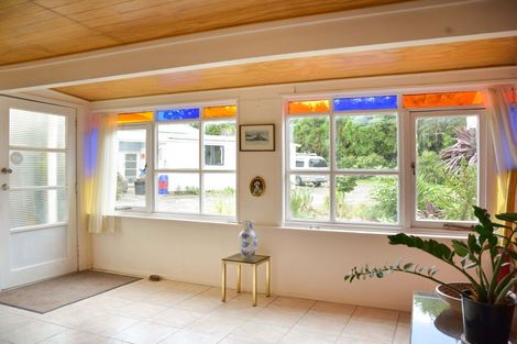 Photo of property in 202 Muriwai Valley Road, Muriwai, Waimauku, 0881