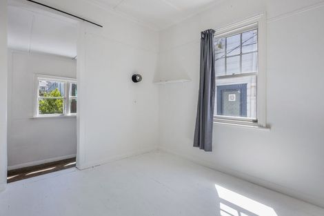 Photo of property in 145 Aro Street, Aro Valley, Wellington, 6021