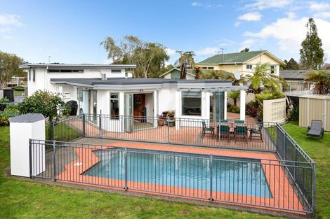 Photo of property in 37 Glen Lynne Avenue, Queenwood, Hamilton, 3210