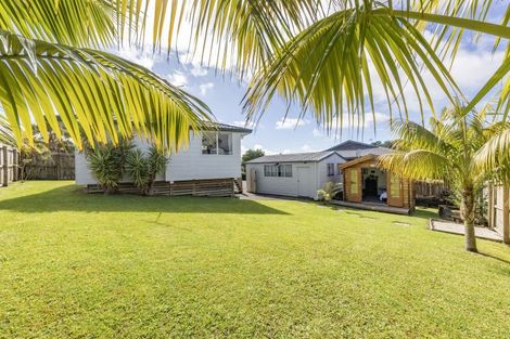 Photo of property in 26 Killygordon Place, Massey, Auckland, 0614