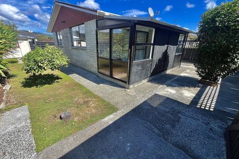 Photo of property in 9b Kansas Grove, Totara Park, Upper Hutt, 5018