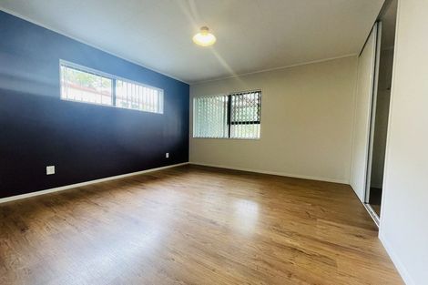 Photo of property in 1 John Webster Place, Glen Eden, Auckland, 0602