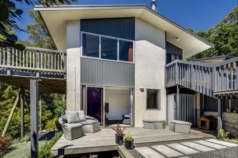 Photo of property in 4 Bracken Street, Hospital Hill, Napier, 4110
