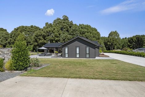 Photo of property in 12 Lancewood Way, Kinloch, Taupo, 3377