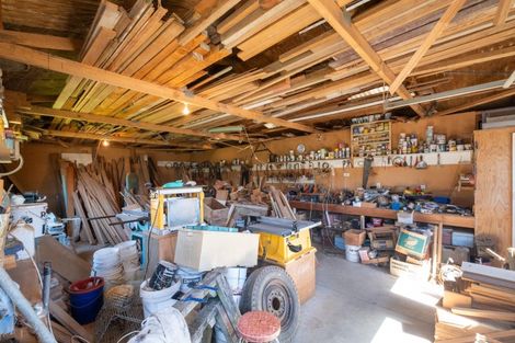 Photo of property in 6 Memorial Park Avenue, Haumoana, 4102