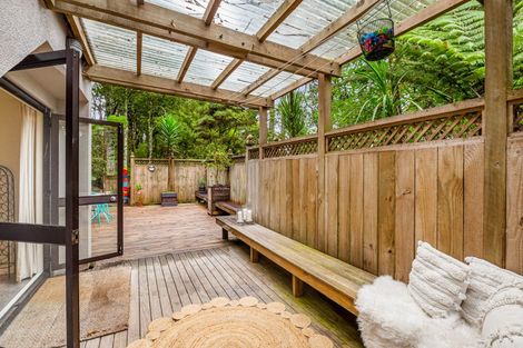 Photo of property in 66 Shetland Street, Glen Eden, Auckland, 0602