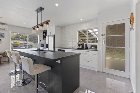 Photo of property in 1 Ross Place, Blagdon, New Plymouth, 4310