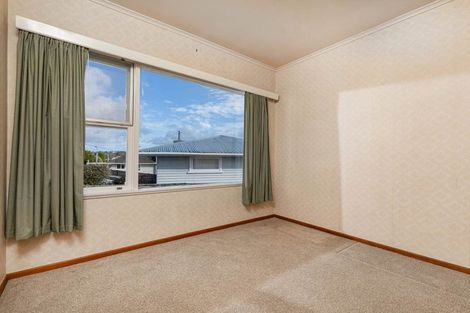 Photo of property in 40 Sunnyfield Crescent, Glenfield, Auckland, 0629