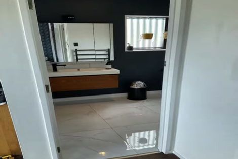 Photo of property in 2/60 Hastings Road, Mairangi Bay, Auckland, 0630