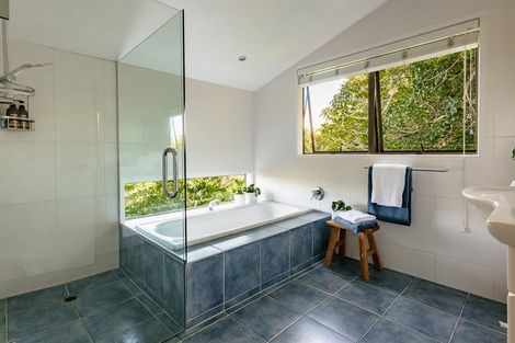 Photo of property in 10 Peregrine Place, Birkenhead, Auckland, 0626