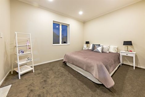 Photo of property in 10 Warbler Crescent, Papakura, 2110
