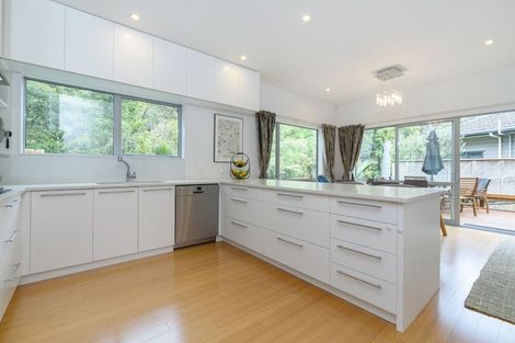 Photo of property in 6b Cronin Place, Beach Haven, Auckland, 0626