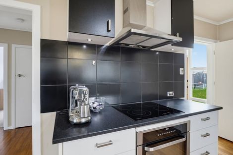 Photo of property in 28 Leeds Street, Milson, Palmerston North, 4414