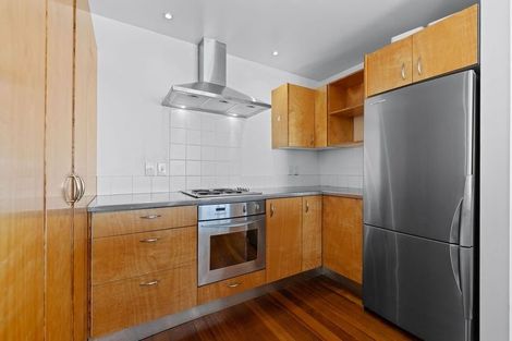 Photo of property in 25 Te Awakura Terrace, Mount Pleasant, Christchurch, 8081