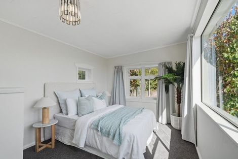 Photo of property in 12 Cashmere Road, Cashmere, Christchurch, 8022