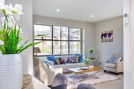 Photo of property in 37 Cartmel Avenue, Massey, Auckland, 0614