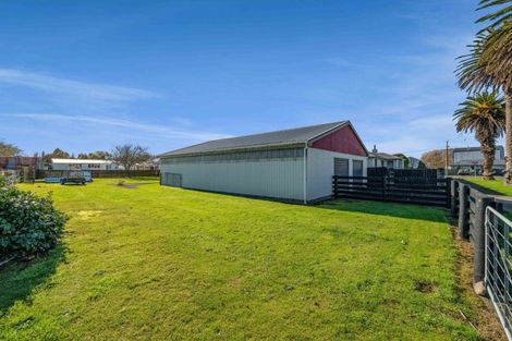 Photo of property in 9 Burke Street, Eltham, 4322
