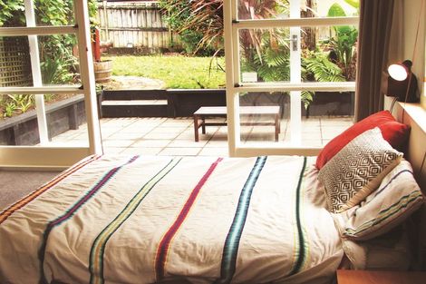 Photo of property in 14 Wattle Street, New Lynn, Auckland, 0600