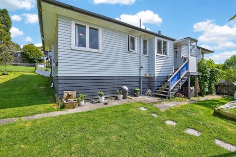 Photo of property in 2 View Street, Maungaturoto, 0520