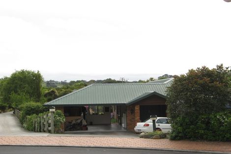 Photo of property in 25 Buttercup Place, Waimauku, 0812