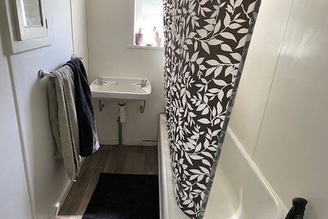 Photo of property in 22 Milton Road, Bluff Hill, Napier, 4110