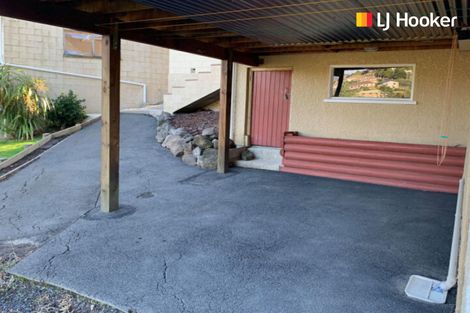 Photo of property in 32 Tomkins Street, Green Island, Dunedin, 9018